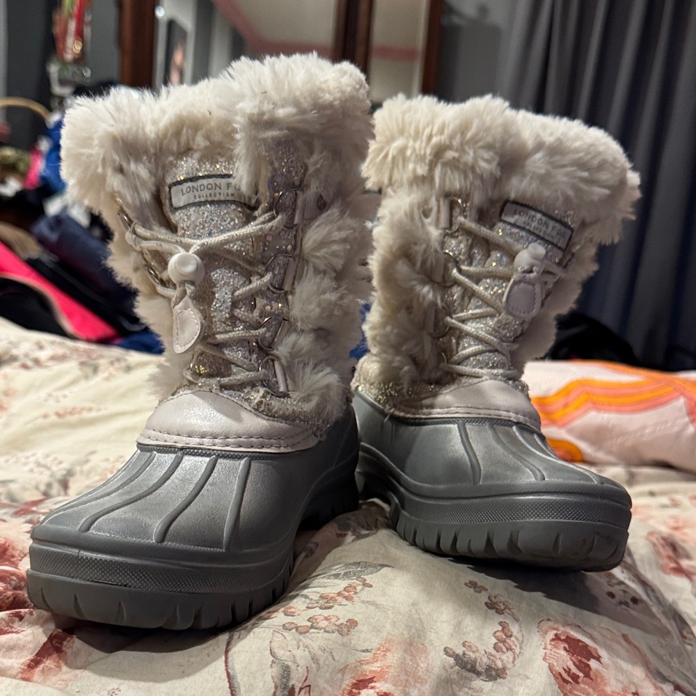 London Fog Kids' Silver and White Snow Boots